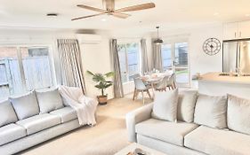Home In On Family - 400M From Papamoa Beach